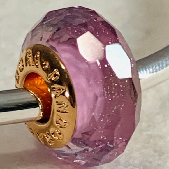NEW Authentic Pandora Pink Shimmering Murano Glass Charm 798872C00 - Picture 1 of 8